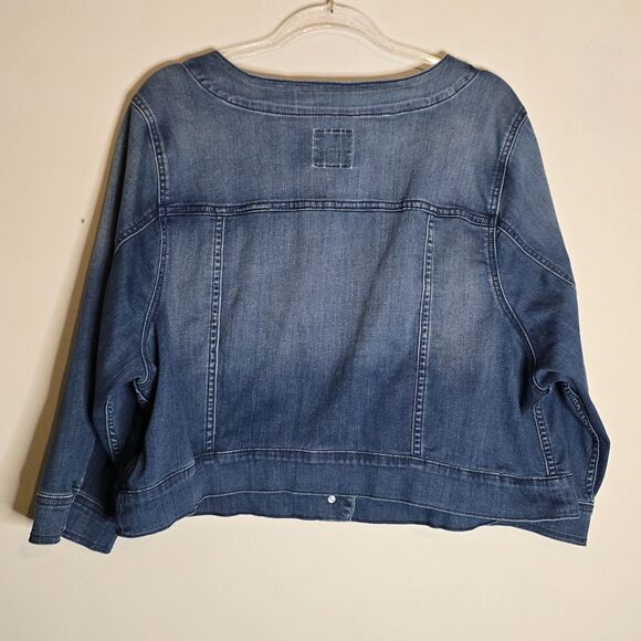 Torrid Denim Women’s Jacket 4X Blue Stretch Cropped No Collar Button Front - Picture 6 of 9